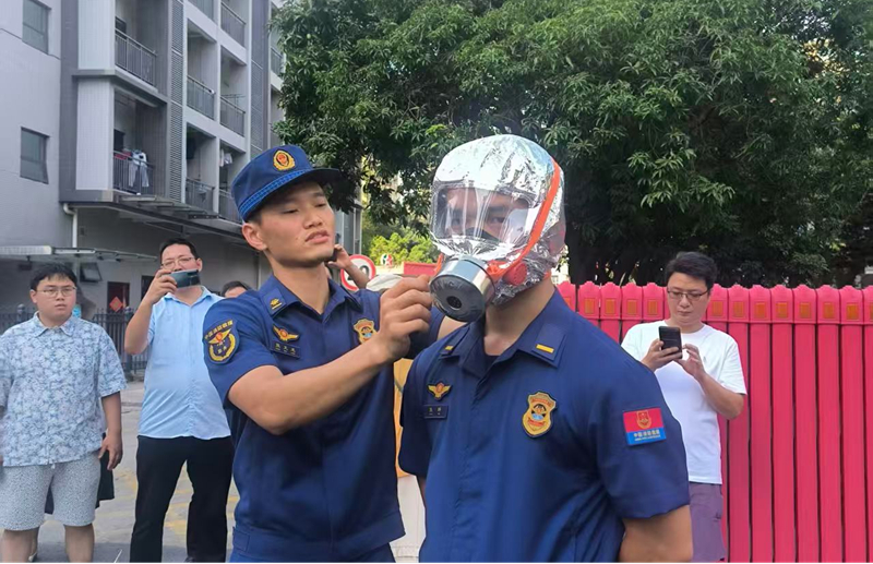 4.消防自救呼吸器使用教学.jpg